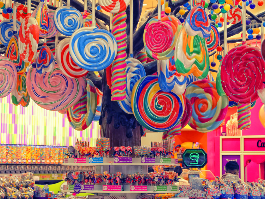 Picture of candy shop, highlighting that most organization want it all and choose to go hybrid cloud.